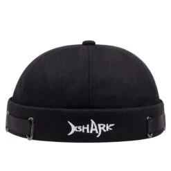 Bonnet Marin Avec L’Inscription Shark En Forme De Requin